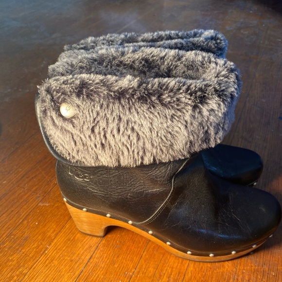 UGG Lynnea Black Bootie Sz 8 UK 6.5 Nice Condition - Picture 2 of 6
